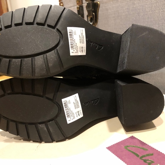 CLARKS WOMENS BOOTS _ BLACK (BRAND NEW WITH BOX) - Picture 5 of 5